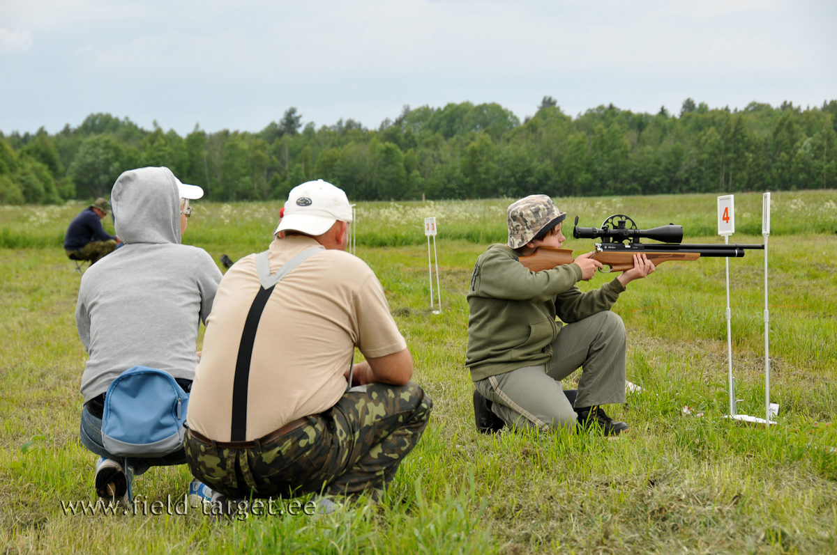 Oliver. No mis teha kui püss nii hästi istub!